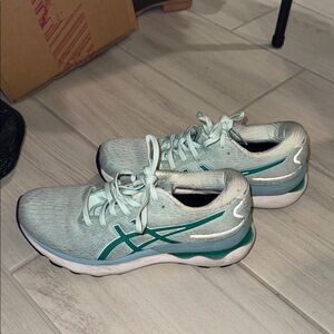 ASICS Women's Light Gray and Teal Athletic Shoes